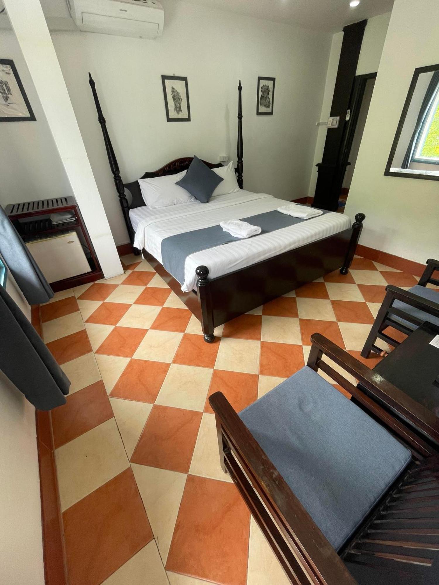 Villa Merry Lao Ban Aphay Луангпхабанг Экстерьер фото