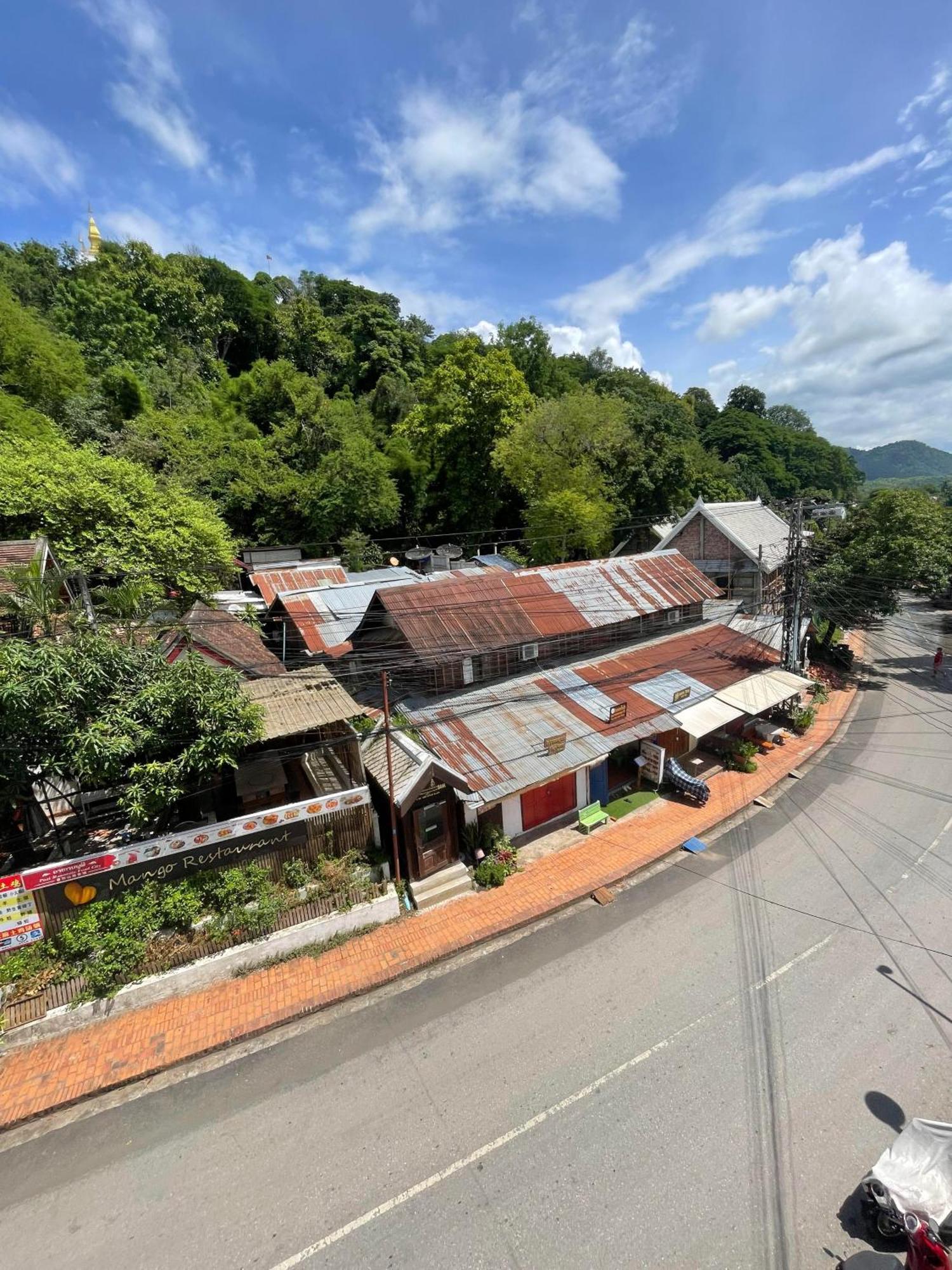 Villa Merry Lao Ban Aphay Луангпхабанг Экстерьер фото